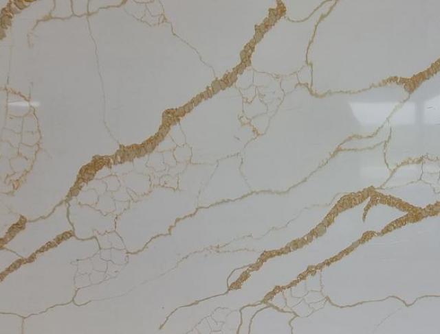 Quartzo Calacatta Gold